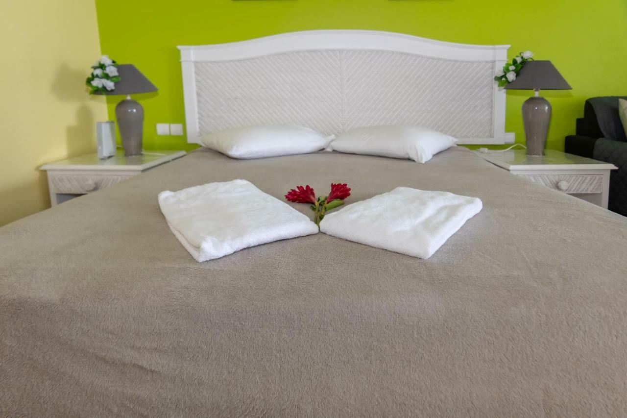 Residence La Vieille Tour Ле Госие Екстериор снимка